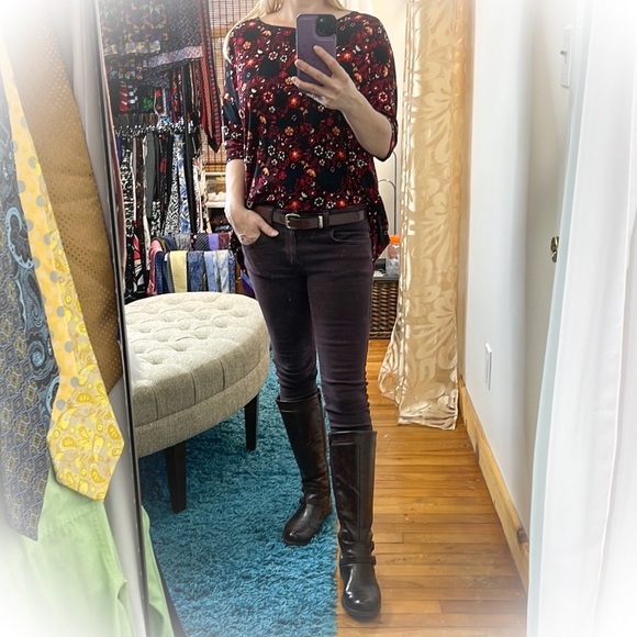 💕Like New Gorgeous Red Floral Lularoe Irma Tunic Top💕 - Picture 10 of 11